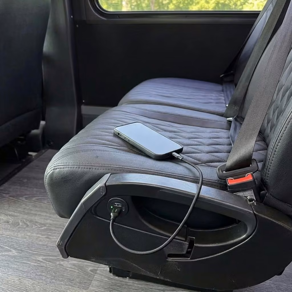 oviedo 20 passenger minibus usb charging