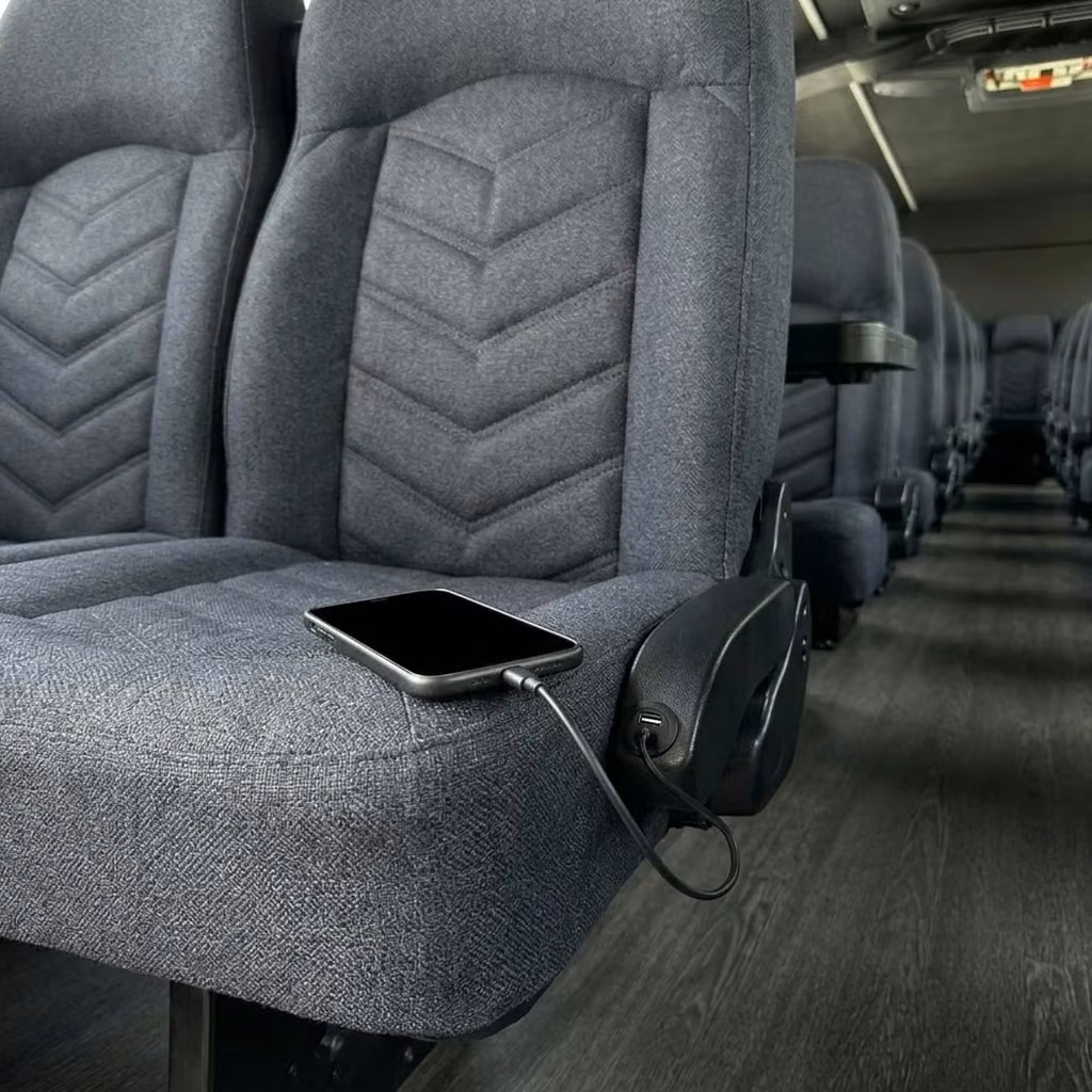 oviedo 25 passenger minibus usb charging