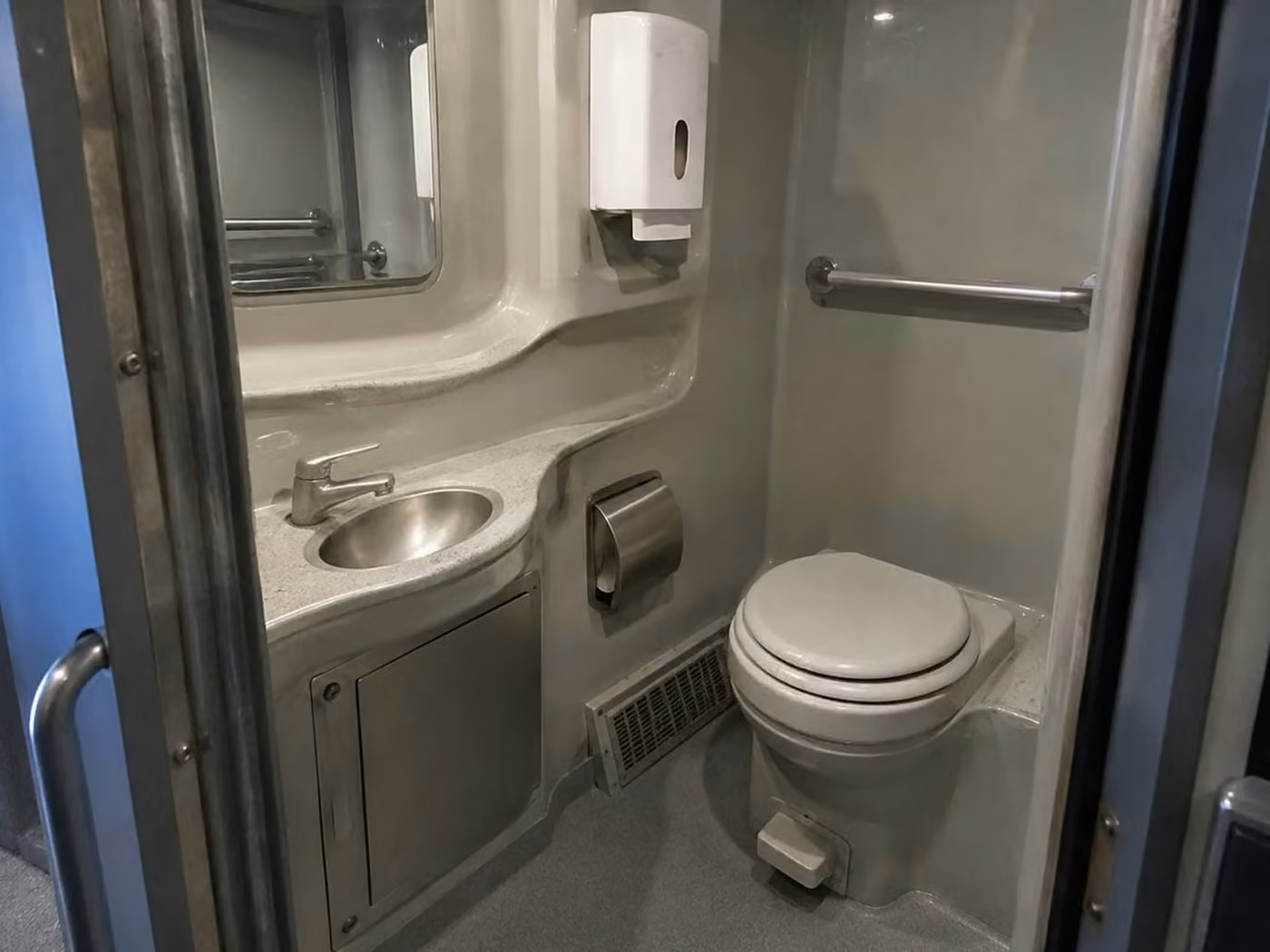 oviedo 56 passenger charter bus onboard restroom