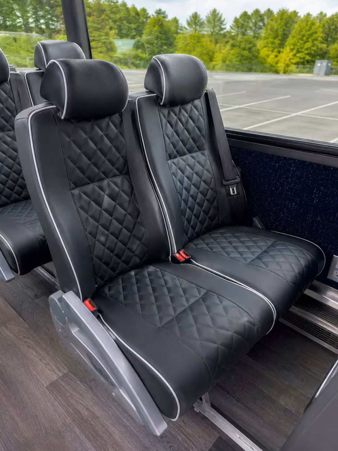oviedo 56 passenger charter bus reclining seats