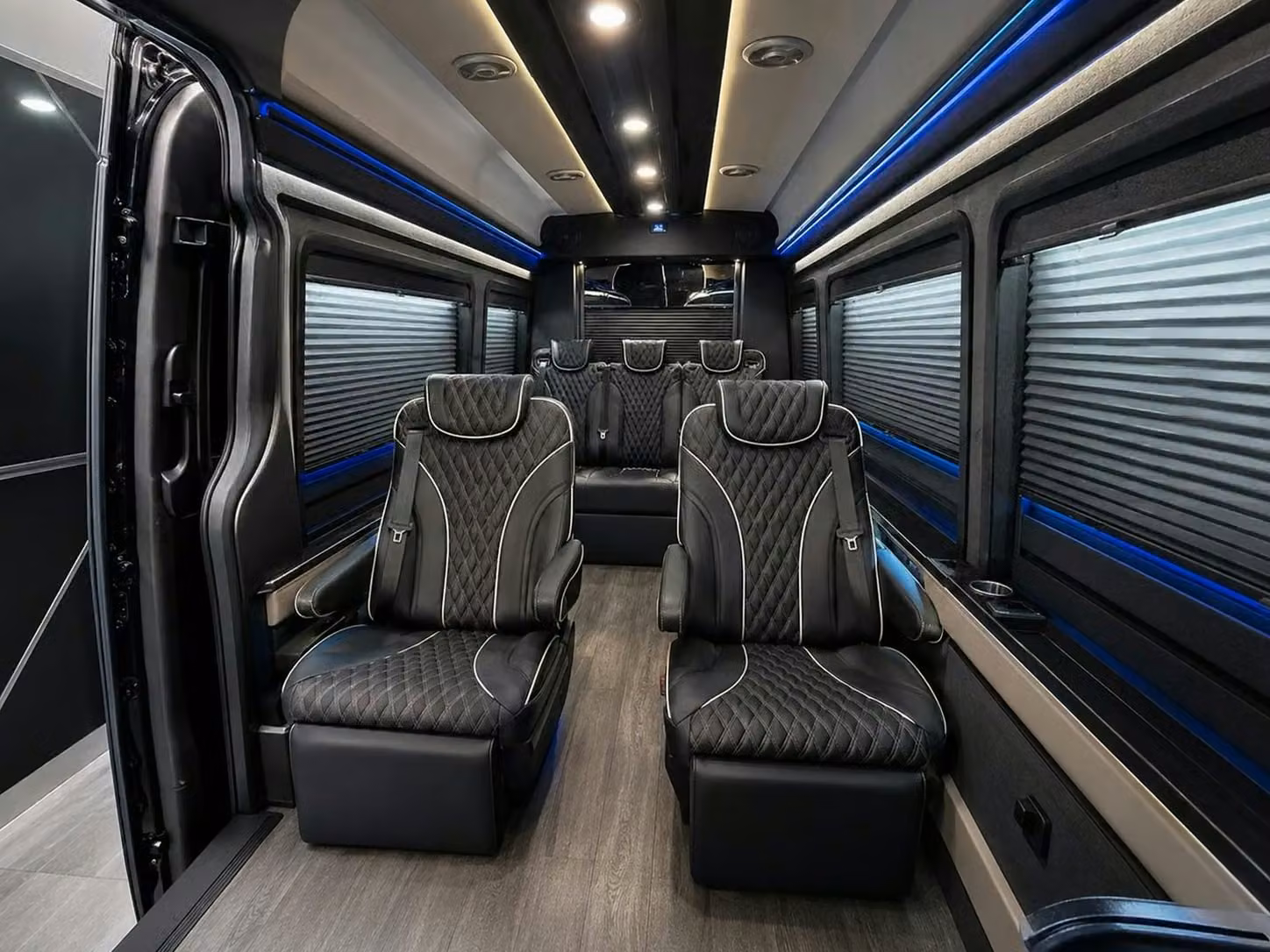 oviedo custom transportation for regional flights